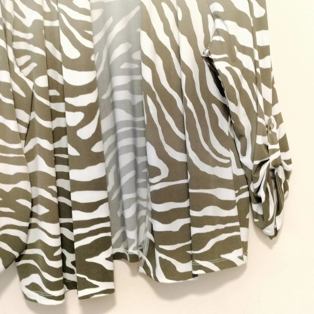 Easywear Chico's Size 3/XL Ombre Taupe White Striped Cardigan - Picture 4 of 6
